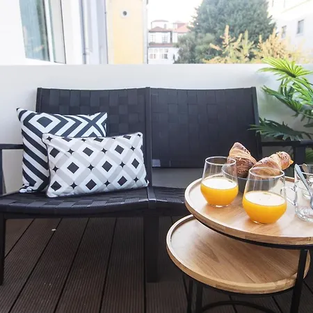 Apartment Bombarda By Lovelystay