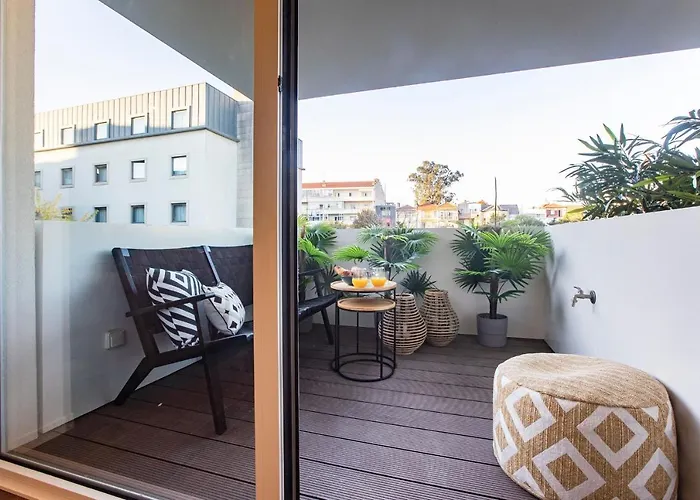 Daire Bombarda By Lovelystay Porto