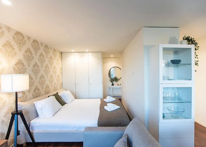 Bombarda By Lovelystay Daire *