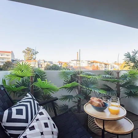 Apartament Bombarda By Lovelystay Porto